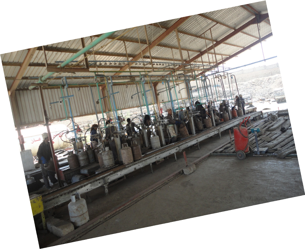 أسطول نقل تابع لشركة الفرات